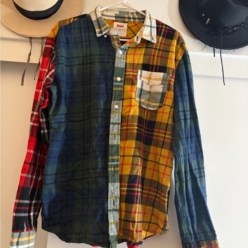 Levi's Multicolor Plaid Button Down Shirt